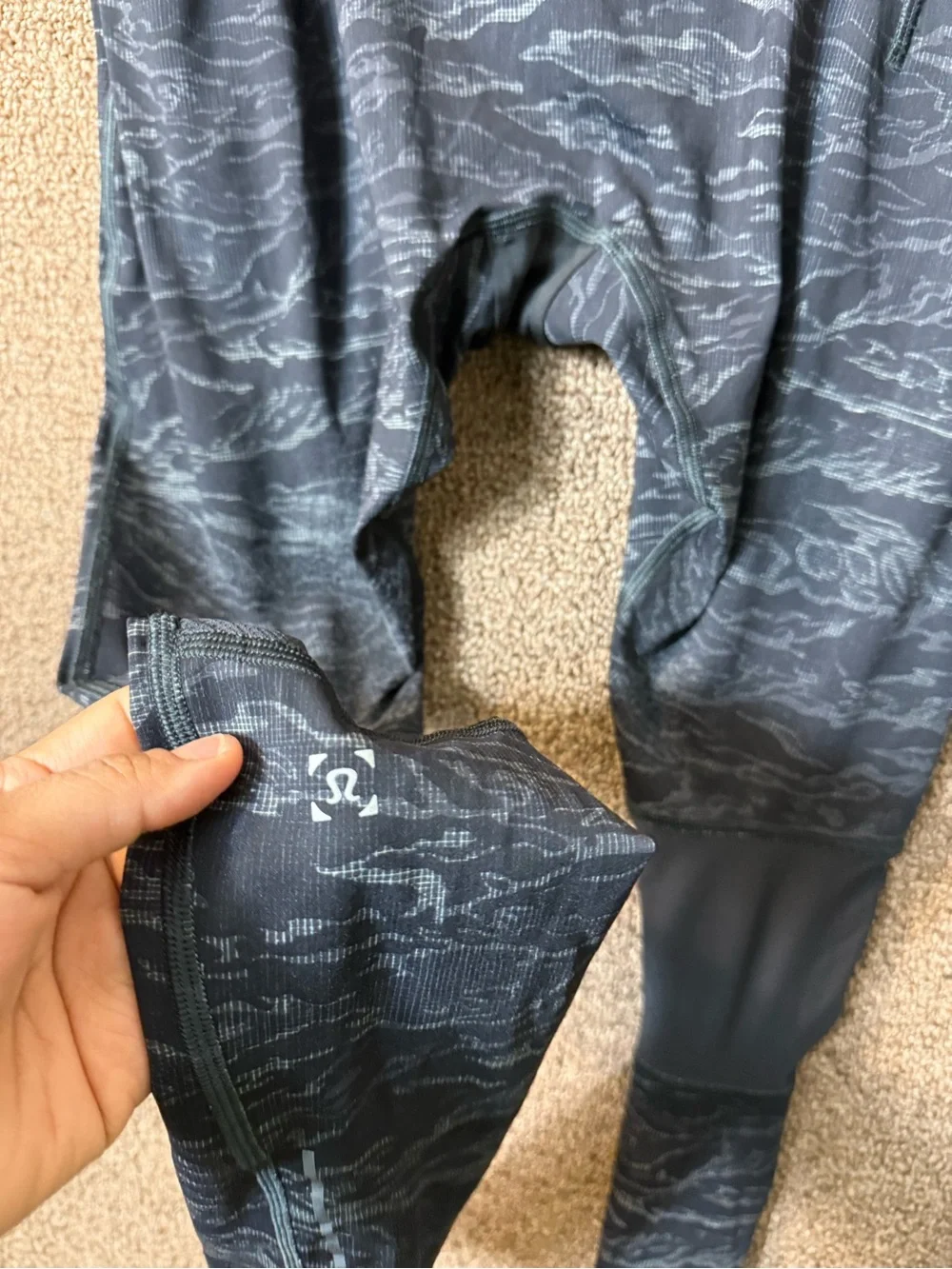 Lululemon Surge Light Tight *27